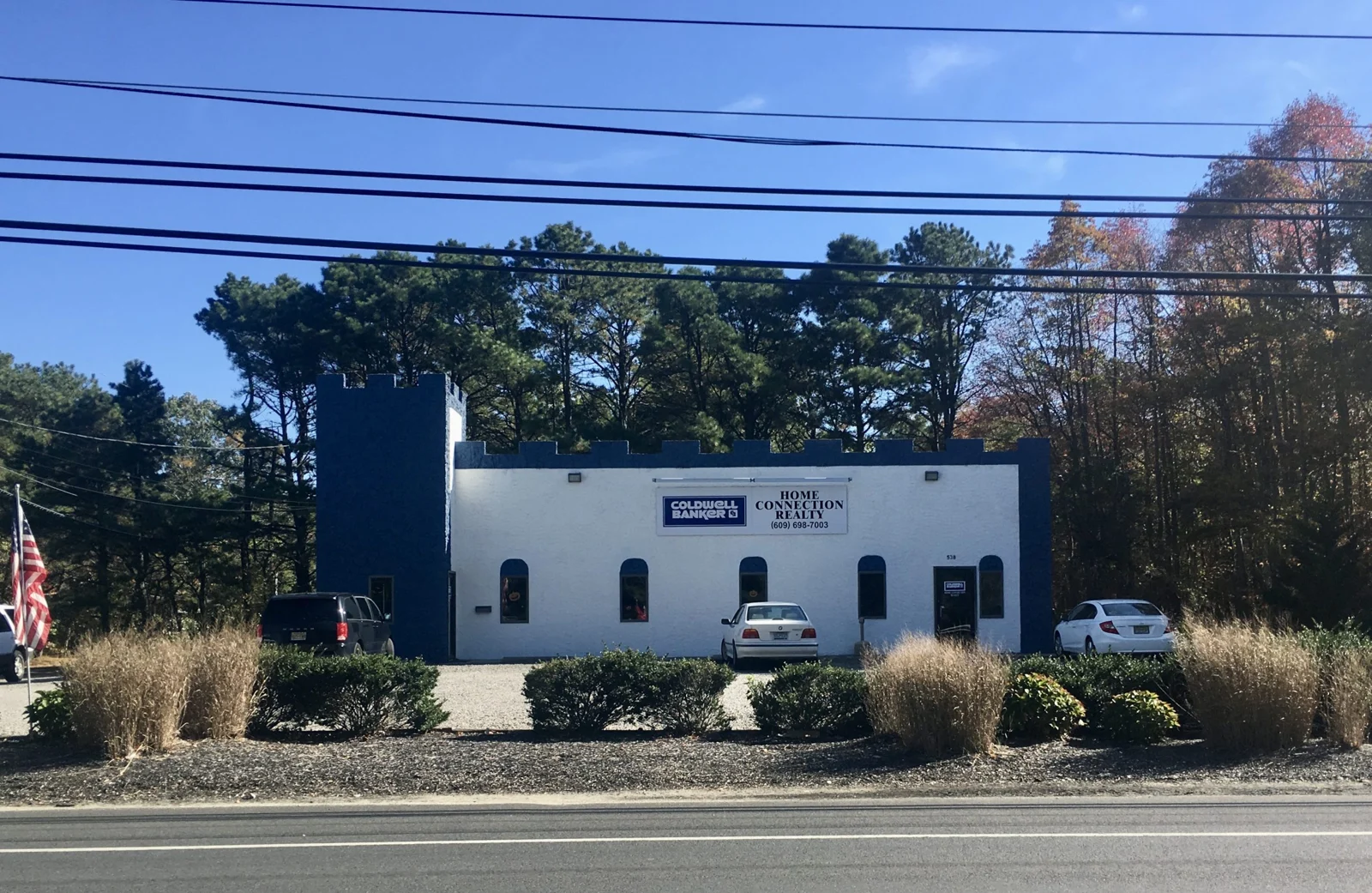 Здание Coldwell Banker Home Connection Realty
